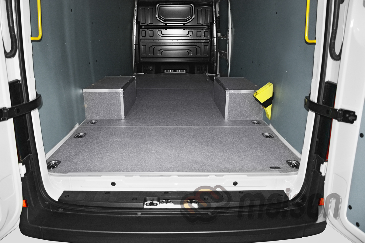 Підлогове покриття та фанерні накладки на арки для VW Crafter L5 від Мейсон