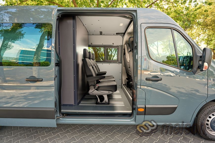 Plastic wall paneling of the front cabin of the Maison Master Crew Cab L3 (wheelbase 4332mm, load length 2500mm)