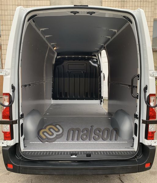 Ceiling Master L3H2 (RWD, wheelbase 3682mm, load length 3733mm), twin wheels