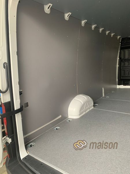Фанерна обшивка стін фургона TGE L5H3 (довга колісна база з заднім звисом 4490мм, довжина вантажного відсіку 4855мм) ЛАМІНОВАНА, товщина 5 мм