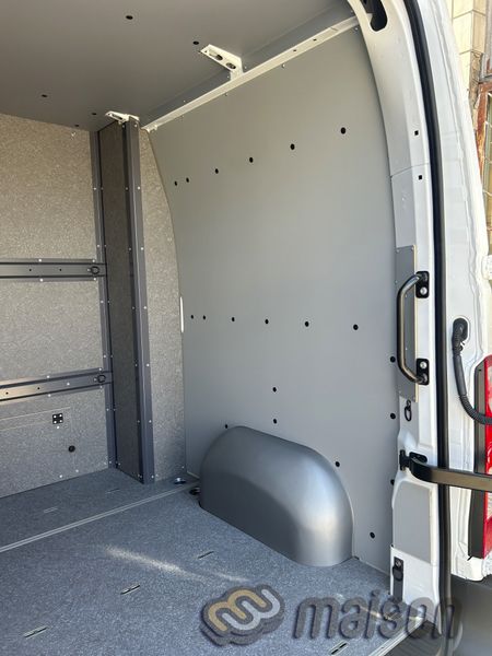 RENAULT MASTER L2H2 CREW CAB