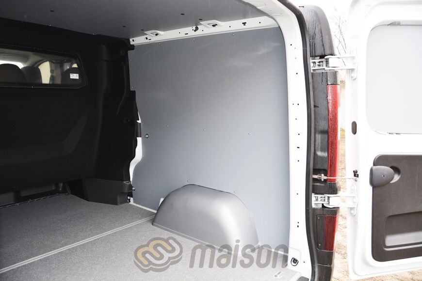 Пластикова обшивка стін фургона Trafic Combi L2H1 (колісна база 3498мм)