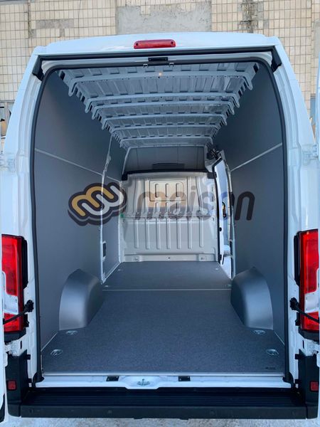 Накладки пластикові (HDPE) для захисту колісних арок (2 шт.) для Movano Maxi L4 (колісна база 4035мм, довжина вантажного відсіку 4070мм)