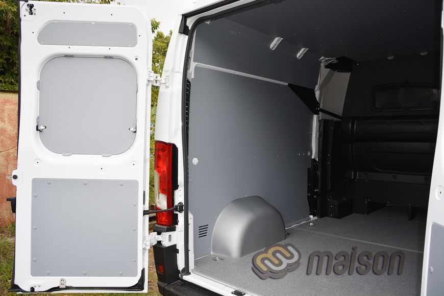 Пластикова обшивка стін фургона Movano Crew Cab L3 (колісна база 4035мм, довжина вантажного відсіку 2375мм)
