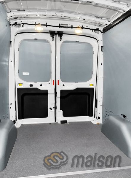 Пластикова обшивка стін фургона Transit 2T L3 4 x 4 задній/повний привід (колісна база 3750мм, довжина вантажного відсіку 3494мм)