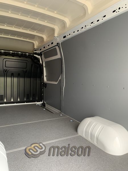 Фанерна обшивка стін фургона Movano L4H2 (задній привід, колісна база 4332мм, довжина вантажного відсіку 4383мм), спарені колеса, ЛАМІНОВАНА, товщина 5 мм