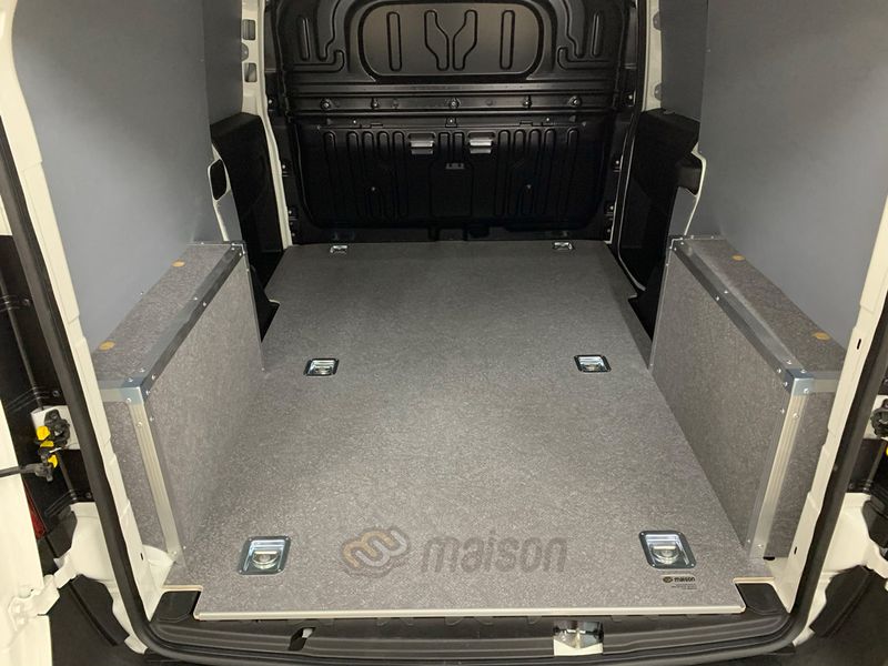 Пластикова обшивка стін фургона Doblo Cargo Maxi L2H1/H2 (колісна база 3105мм, довжина вантажного відсіку 2170мм)