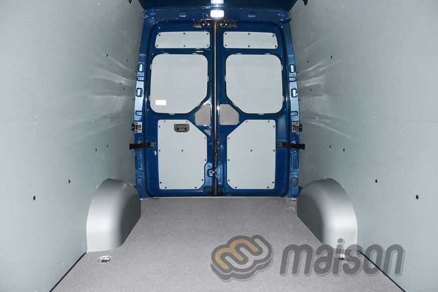 Plastic wall paneling TGE L4H3 (LR, RWD 4x4, wheelbase 4490mm, load length 4300mm), single wheel