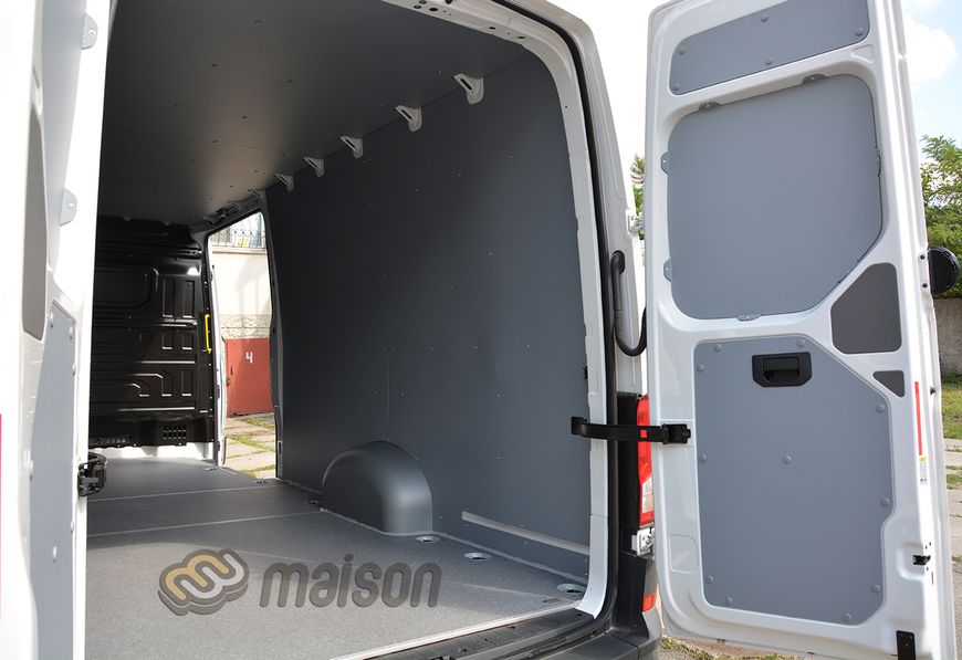 Plastic wall paneling TGE L5H3 (wheelbase 4490mm, load length 4855mm)