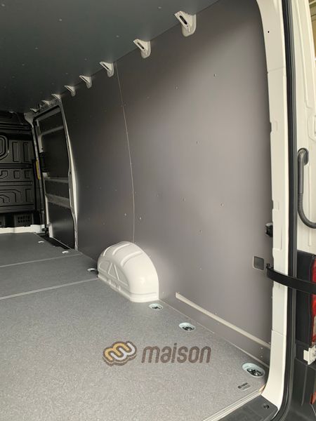 Laminated plywood wall paneling TGE L5H3 (LR, RWD 4x4, wheelbase 4490mm, load length 4855mm), twin wheels, thickness 5mm