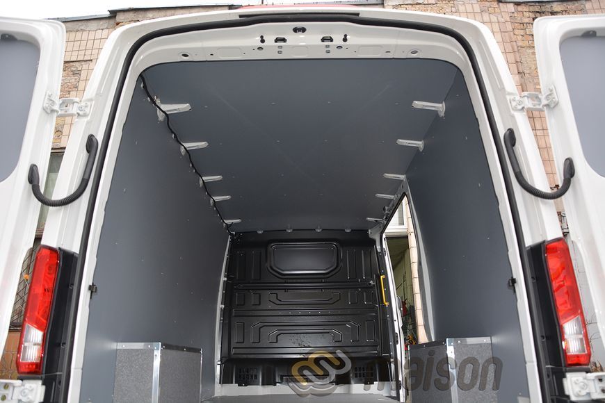 Стеля фургона TGE L3H2/H3 (MR, задній/4 х 4 повний привід, середня колісна база 3640мм, довжина вантажного відсіку 3450мм), спарені колеса