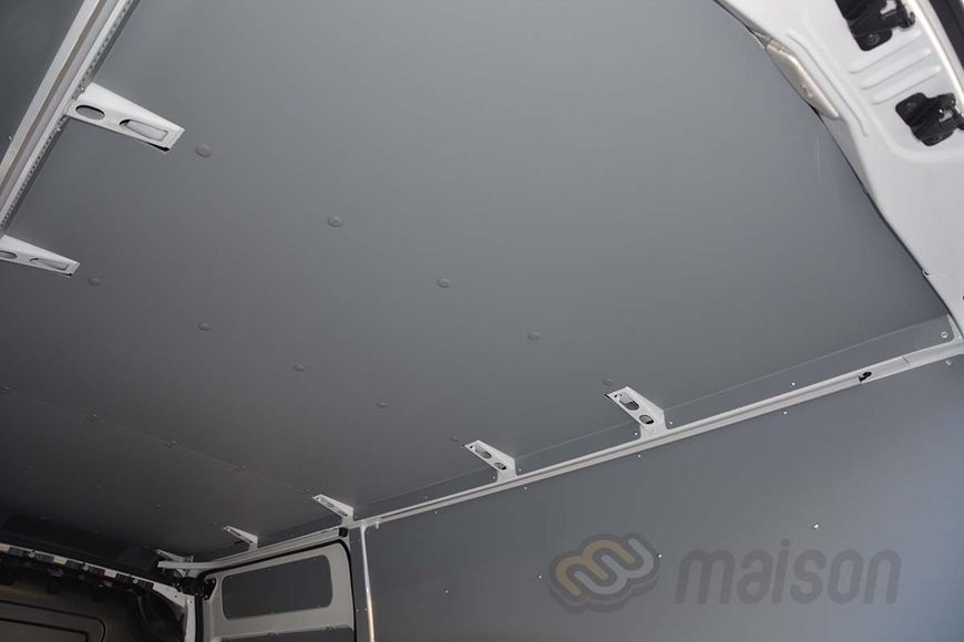 Стеля фургона Master L3H2 (задній привід, колісна база 3682мм, довжина вантажного відсіку 3733мм), одинарні колеса