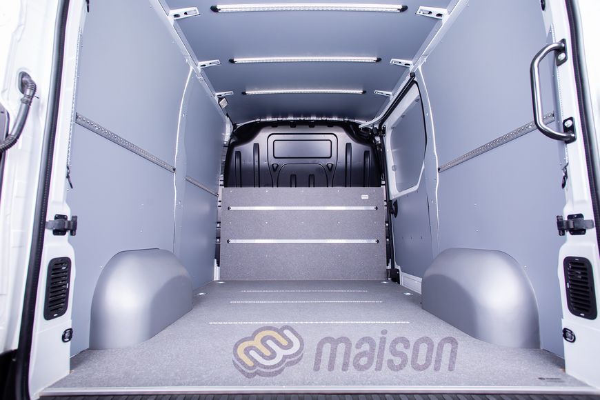 Фронтальна панель вантажного відсіку фургона Movano L1H1/H2 (передній привід, колісна база 3182мм, довжина вантажного відсіку 2583мм)