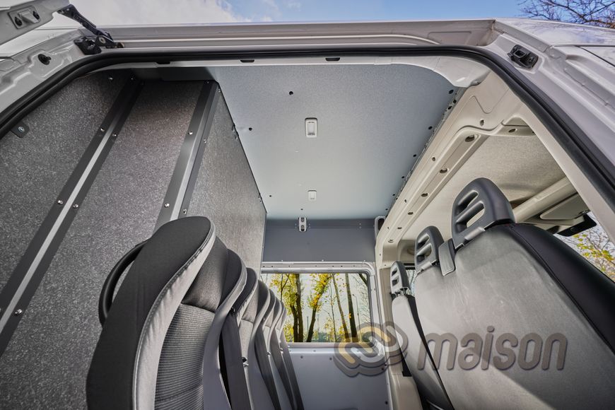 Пластикова обшивка стін передньої кабіни фургона Maison Ducato Crew Cab L4 (колісна база 4035мм, довжина вантажного відсіку 2900мм)