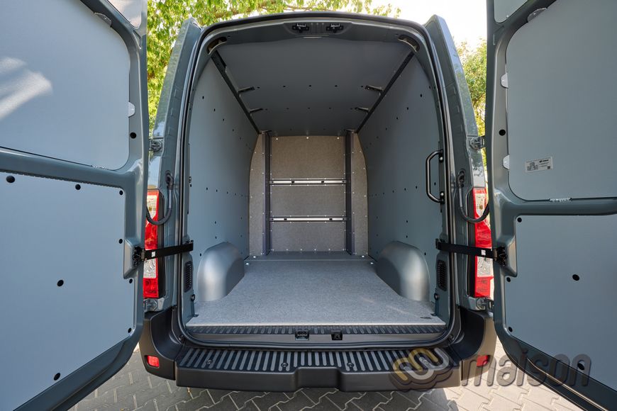 КОМПЛЕКТ 2в1 вантажного відсіку (підлога + стіни) фургона Maison Master Crew Cab L3 (колісна база 4332 мм, довжина вантажного відсіку 2500 мм)