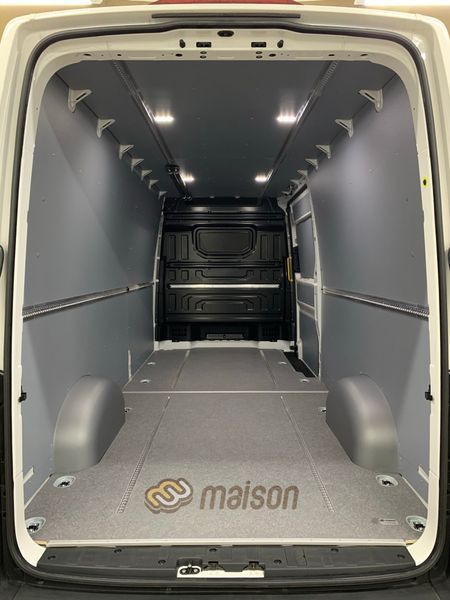 Flooring with lashing rails Crafter L5 (LR UH, RWD 4x4, long wheelbase 4490mm, load length 4855mm), single wheel, longitudinal