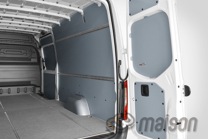 Підлогове покриття з алюмінієвими рейками Sprinter new L4 наддовгий (задній привід, колісна база 4325 мм зі звисом, довжина вантажного відсіку 4707мм), спарені колеса, ПОВЗДОВЖНІ