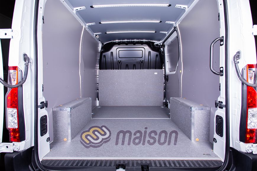 Фронтальна панель вантажного відсіку фургона Movano L2H2 (передній привід, колісна база 3682мм, довжина вантажного відсіку 3083мм), висота H2