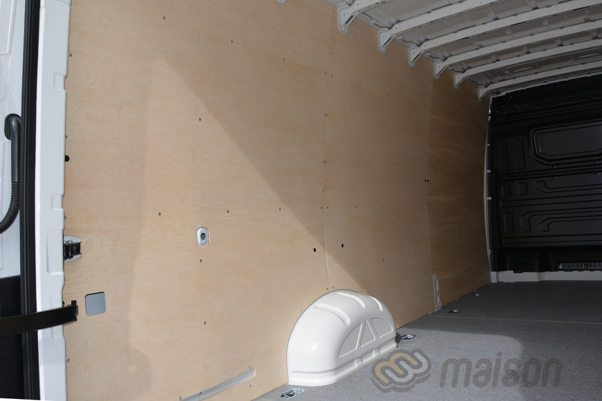 Non-laminated plywood wall paneling Crafter L5H3 (LR UH, FWD, wheelbase 4490mm, load length 4855mm), thickness 5mm