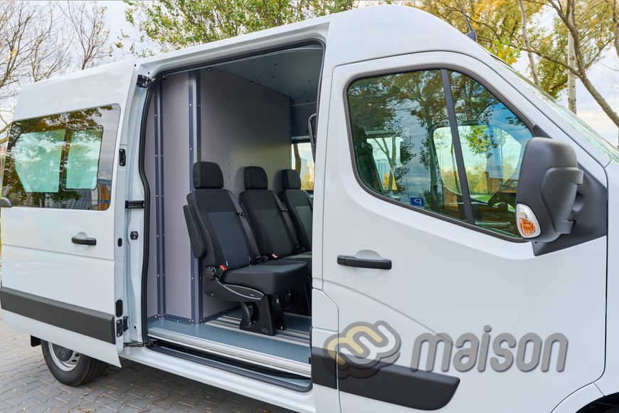 Plastic wall paneling of the front cabin of the Maison Master Crew Cab L2 (wheelbase 3682mm, load length 1850mm)