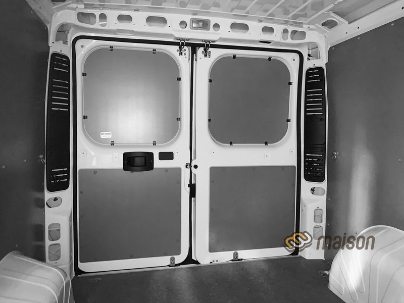 Фанерна обшивка стін фургона Boxer L1H1 (колісна база 3000мм, довжина вантажного відсіку 2670мм) ЛАМІНОВАНА, товщина 5 мм