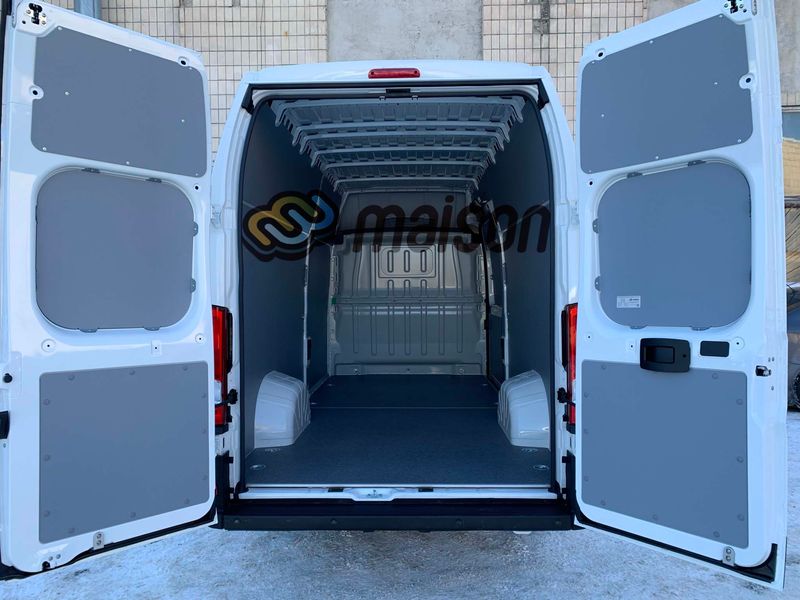 Пластикова обшивка стін фургона Movano Maxi L4 (колісна база 4035мм, довжина вантажного відсіку 4070мм)