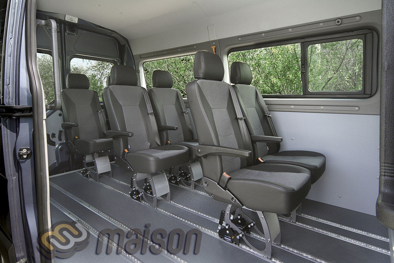 Швидкознімні сидіння Smartseat у пасажирському фургоні від Мейсон